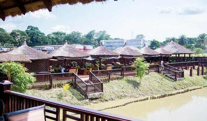 Ike’s Cafe and Grill